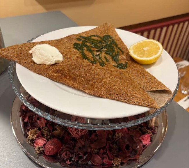 Galette Océan au saumon fumé, citron et sauce basilic